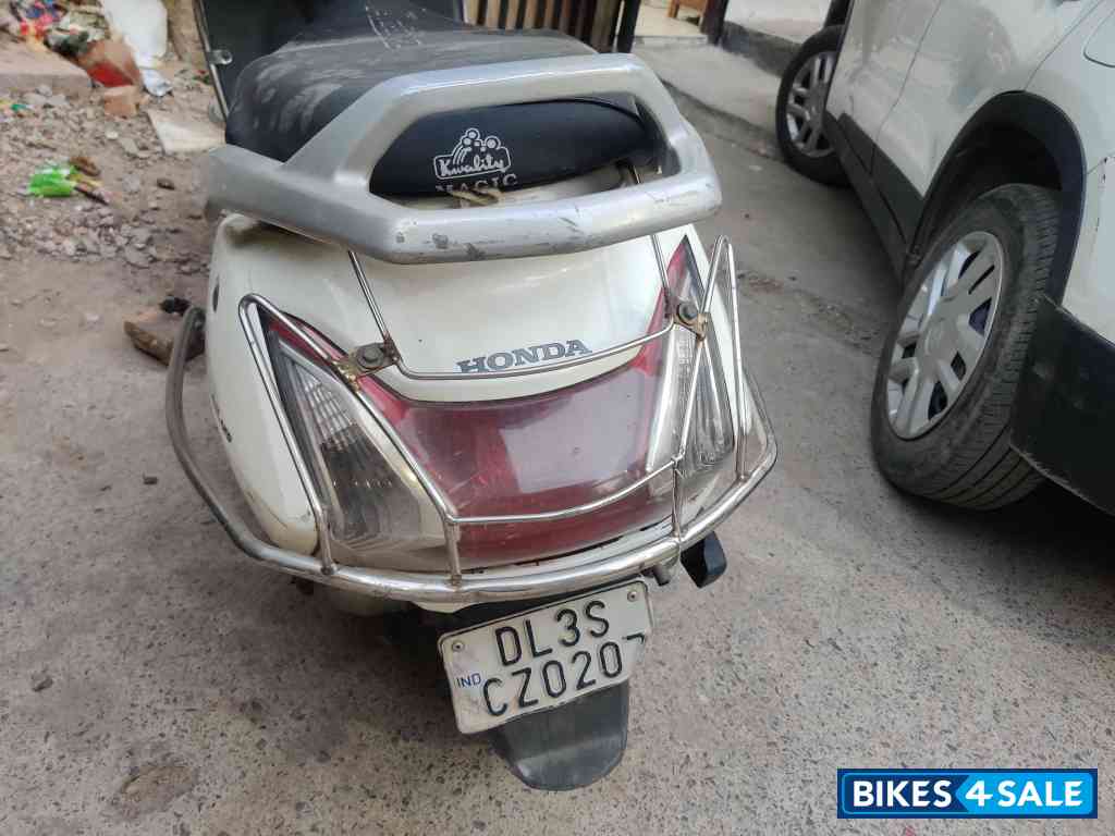 White Honda 2023 Activa 125 Disc
