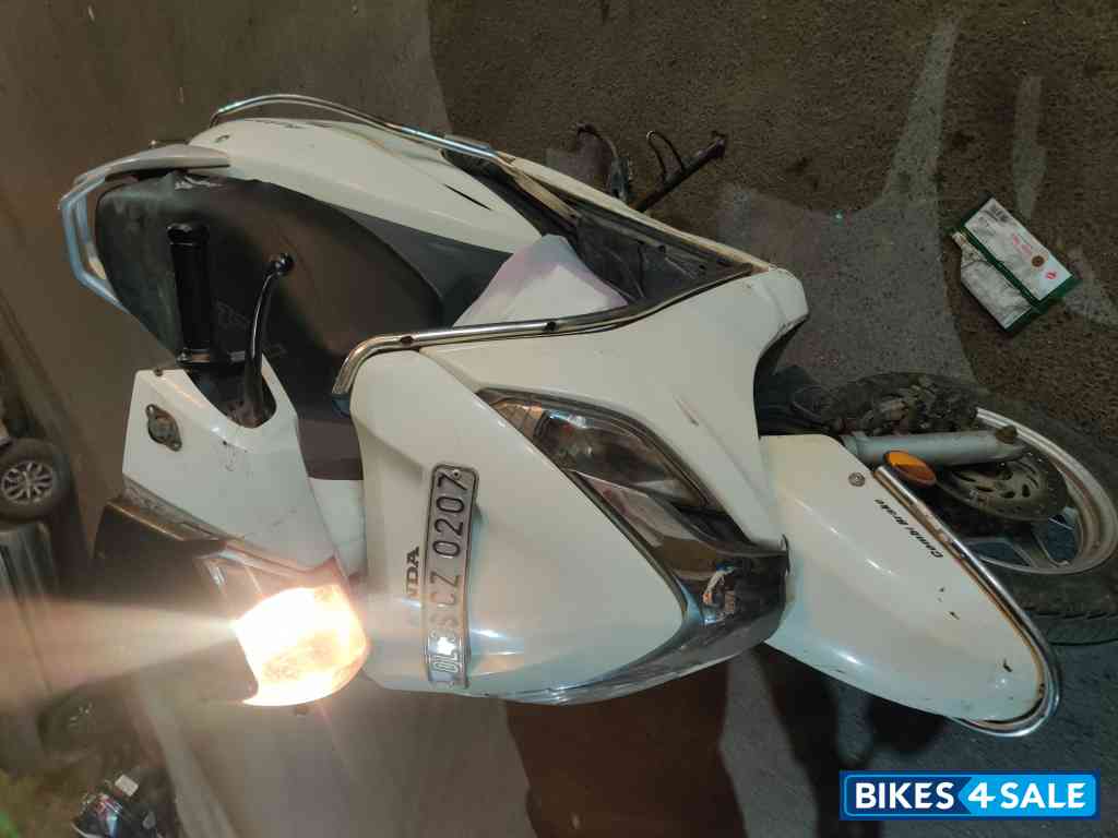 White Honda 2023 Activa 125 Disc