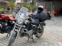 Black Bajaj Avenger Cruise 220 BS6