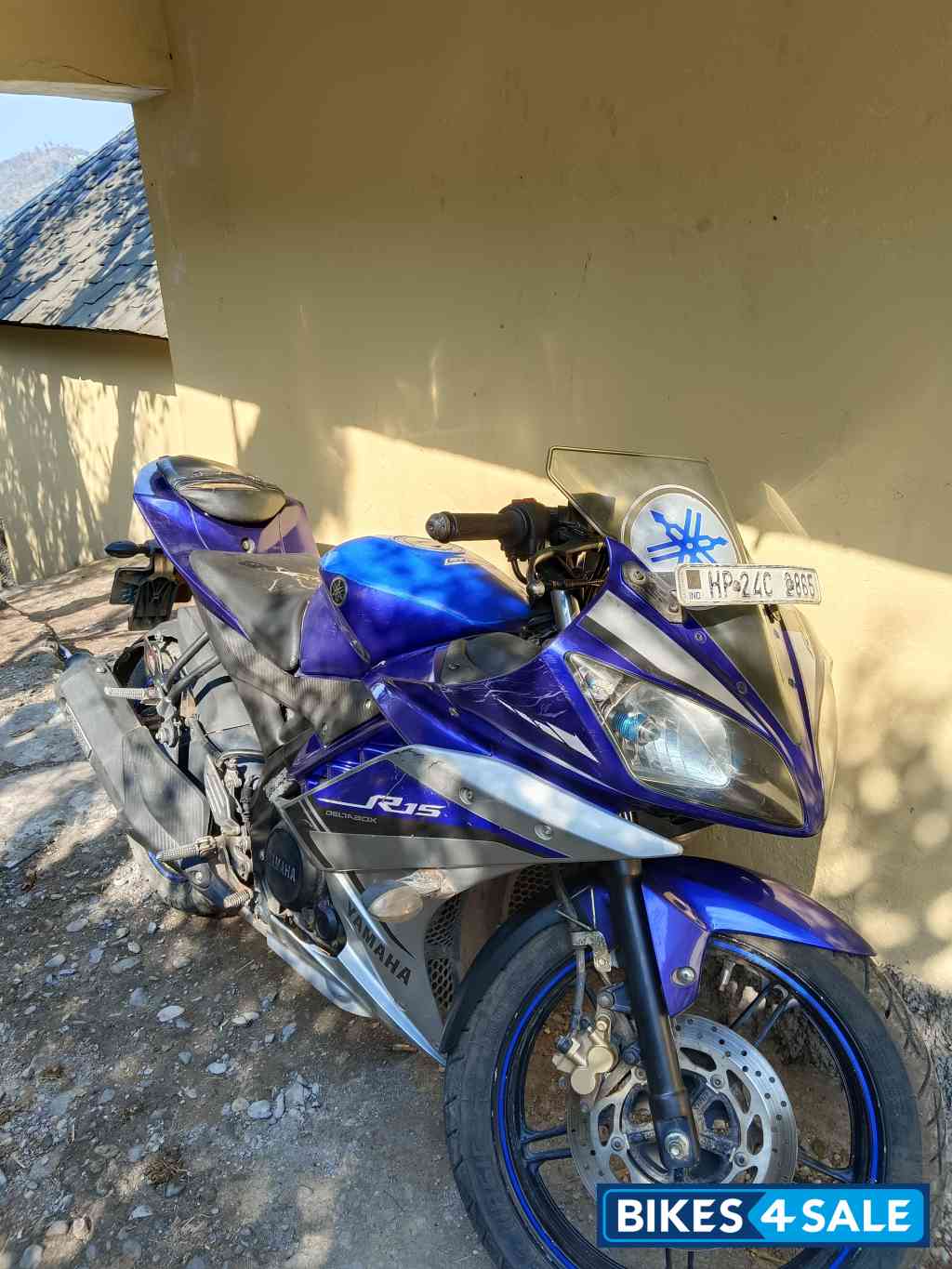 Yamaha YZF R15 V2