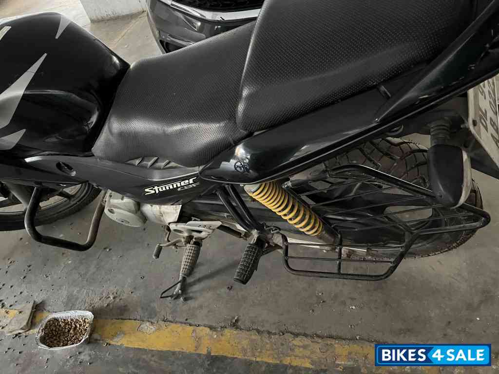 Black Honda CBF Stunner