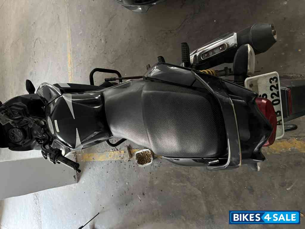 Black Honda CBF Stunner