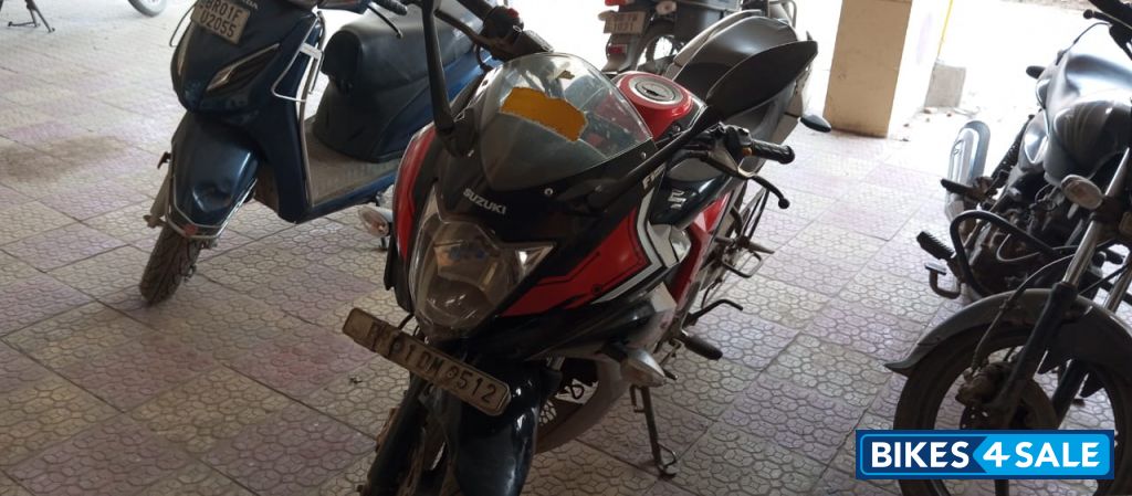 Suzuki Gixxer SF Fi