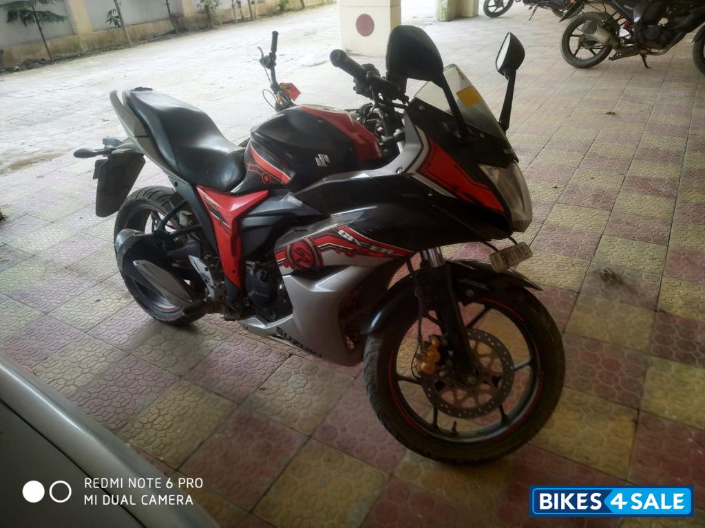 Suzuki Gixxer SF Fi