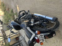 Black Royal Enfield Thunderbird 350