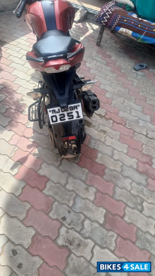 Red TVS Apache RTR 200 4V