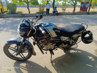 Bajaj V15