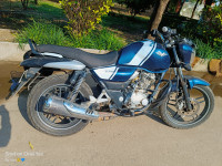 Bajaj V15