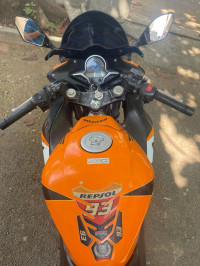 V Orange Honda CBR 250R