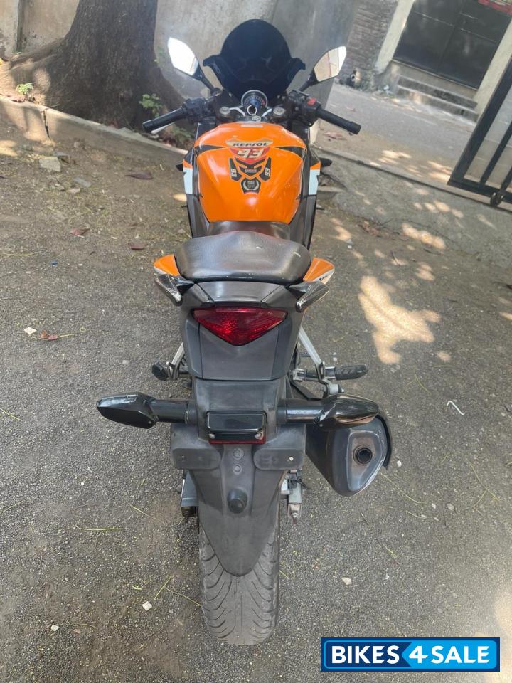 V Orange Honda CBR 250R