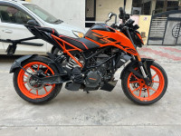 Orange KTM Duke 200 ABS