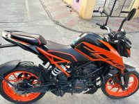 Orange KTM Duke 200 ABS