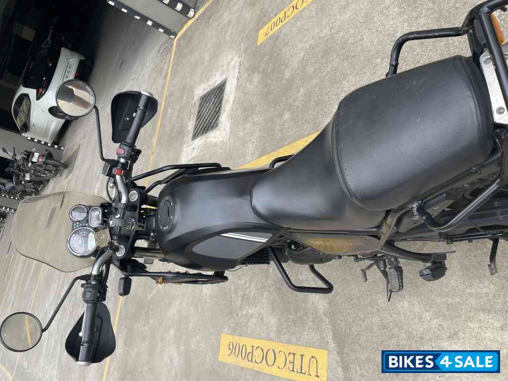 Matt Black Royal Enfield Himalayan BS VI