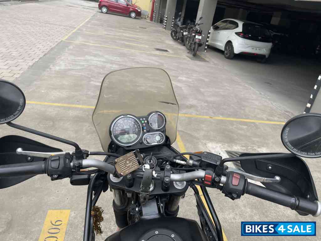Matt Black Royal Enfield Himalayan BS VI