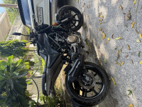 Moonshine Black Husqvarna Svartpilen 250