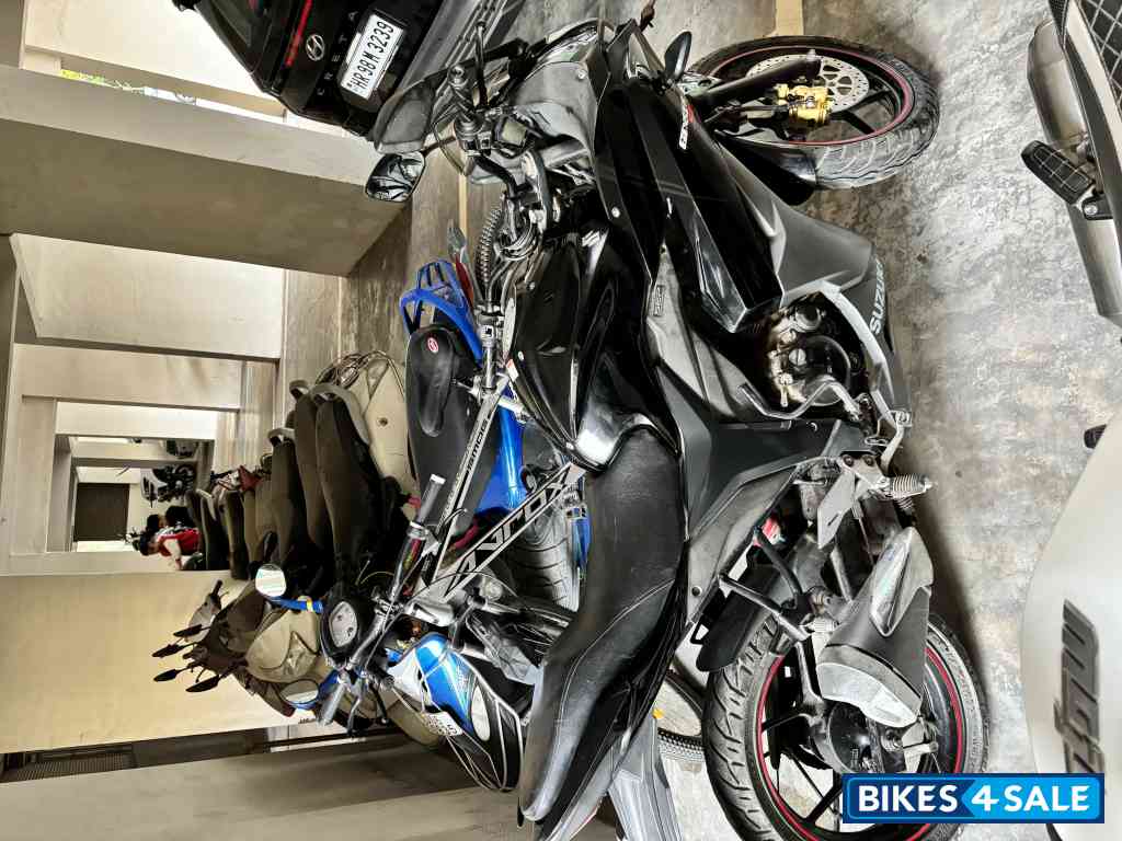 Suzuki Gixxer SF