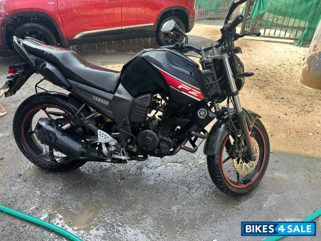 Black Yamaha FZ