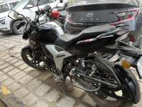 TVS Apache RTR 160 4V