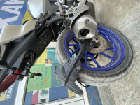 White Metallic C Yamaha R15M