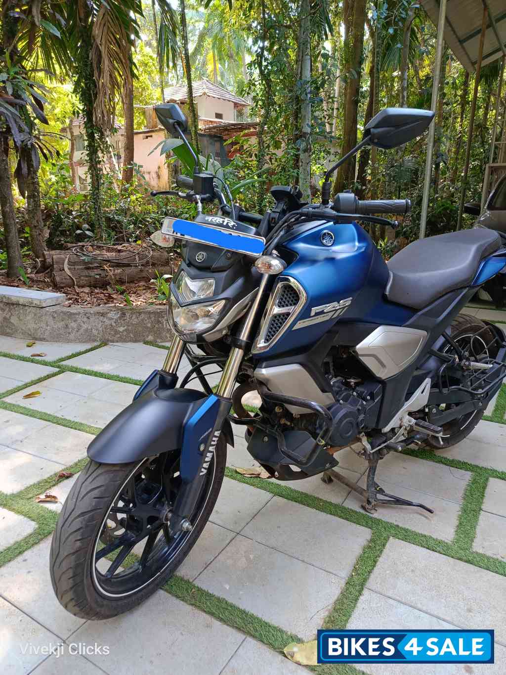 Blue Yamaha FZ-S FI V3