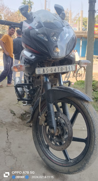 Ebony Black Me Bajaj Pulsar 200 DTSi