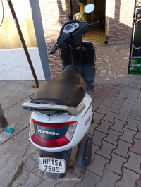 Mahindra Gusto 2017 Model