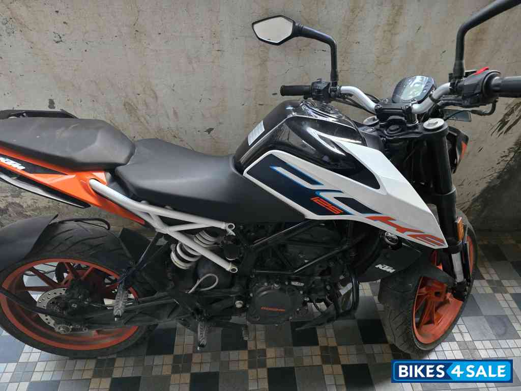KTM Duke 125