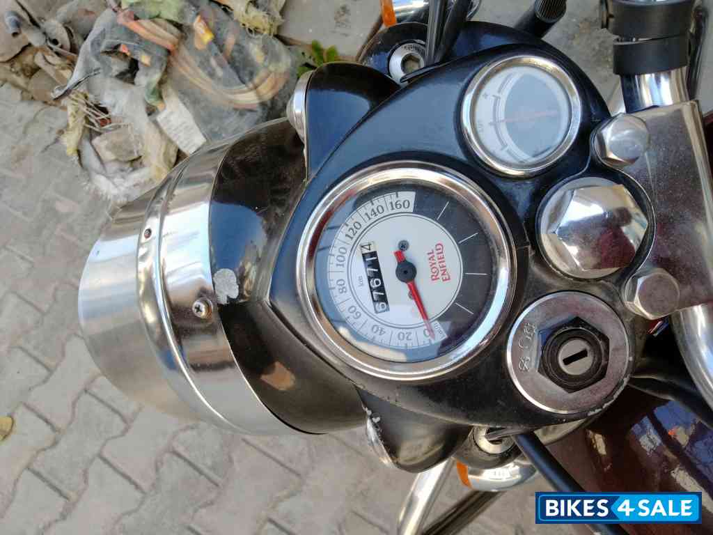 Chestnut Royal Enfield Classic 350