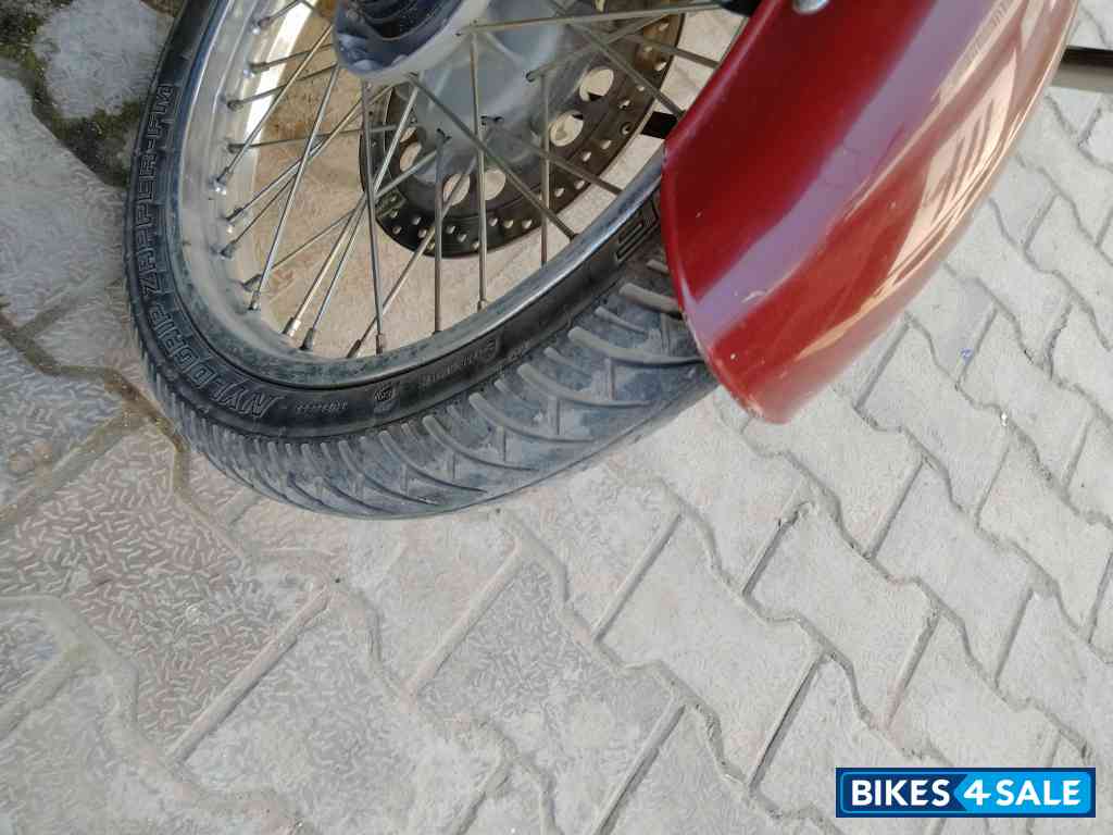 Chestnut Royal Enfield Classic 350