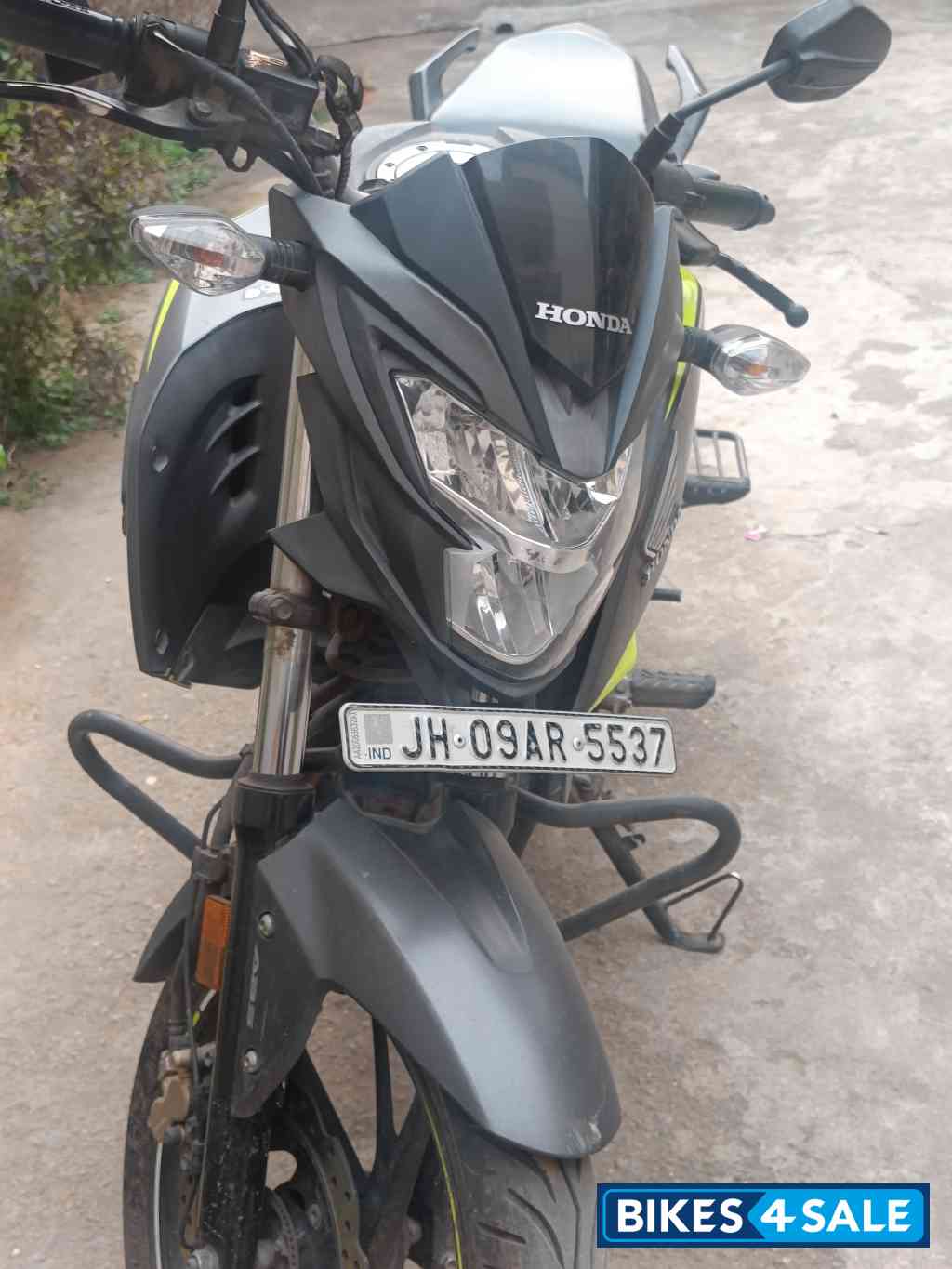 Honda CB Hornet 160R ABS