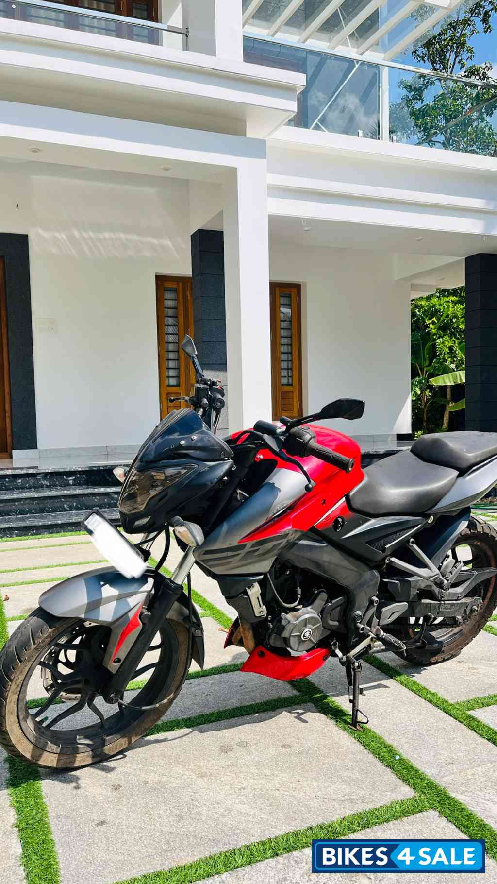 Bajaj Pulsar 200 NS
