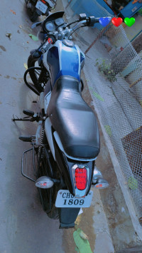 Bajaj V15