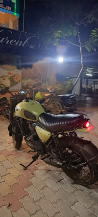 Yezdi Scrambler Single Tone