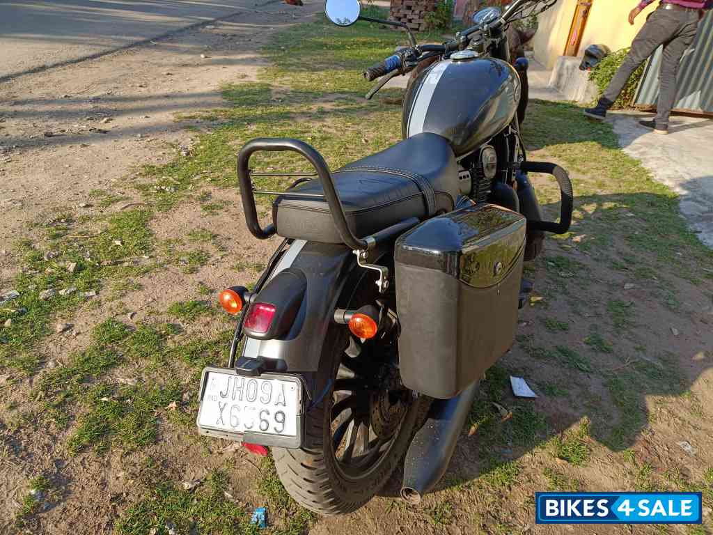 Jawa 42 Dual Channel ABS AllStar Black