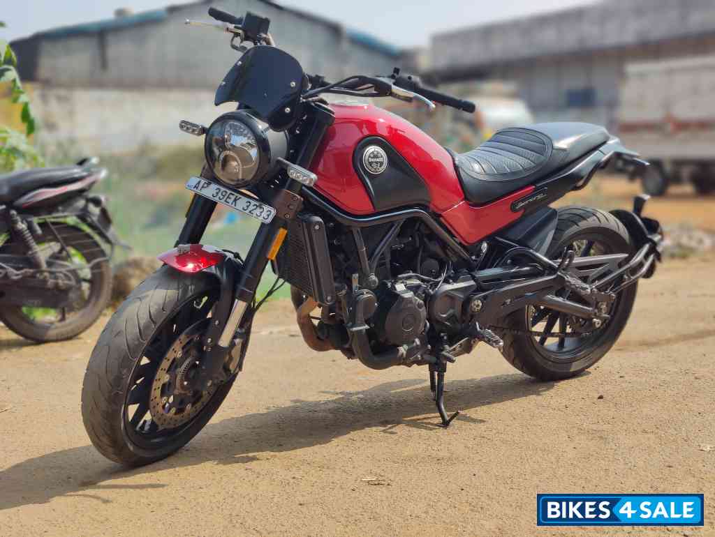 Benelli Leoncino 500 BS6