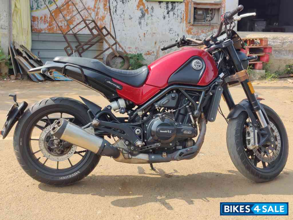 Benelli Leoncino 500 BS6