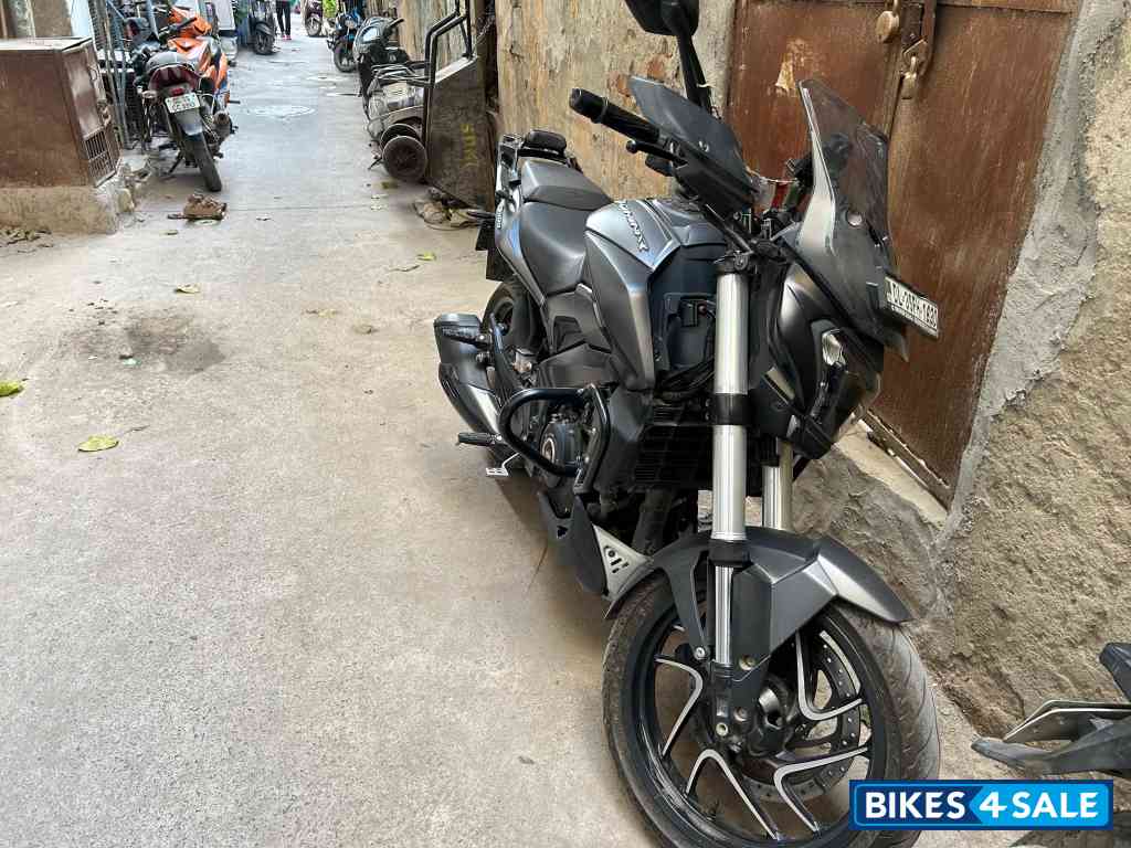 Black Bajaj Dominar 400 ABS BS6