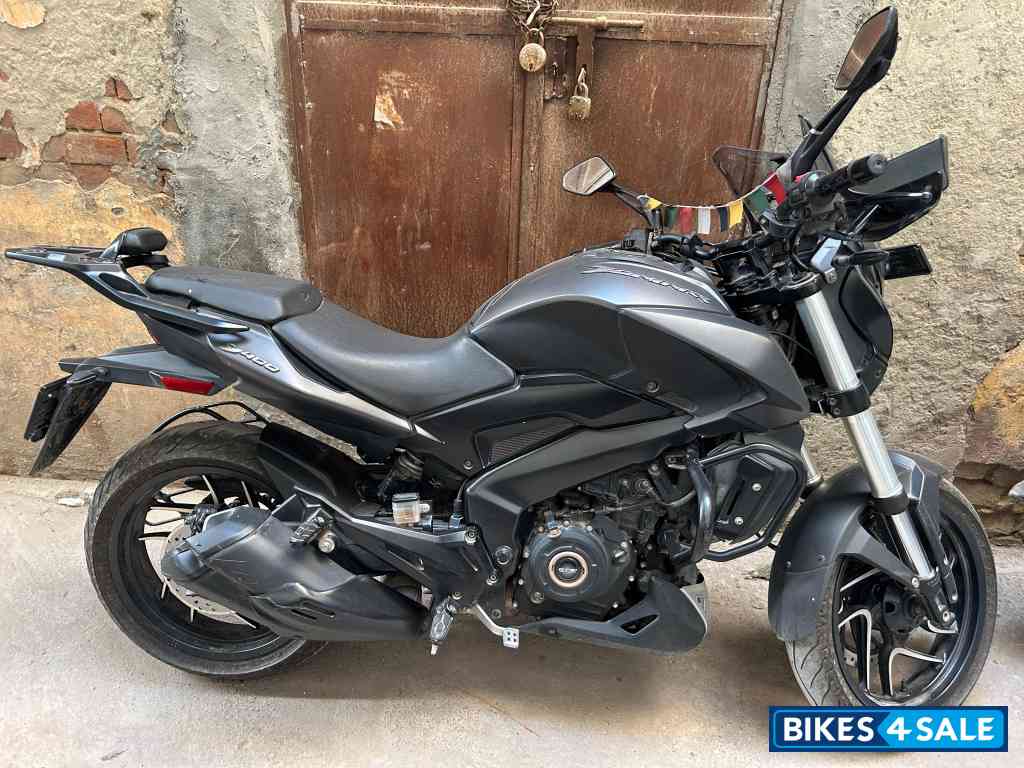 Black Bajaj Dominar 400 ABS BS6