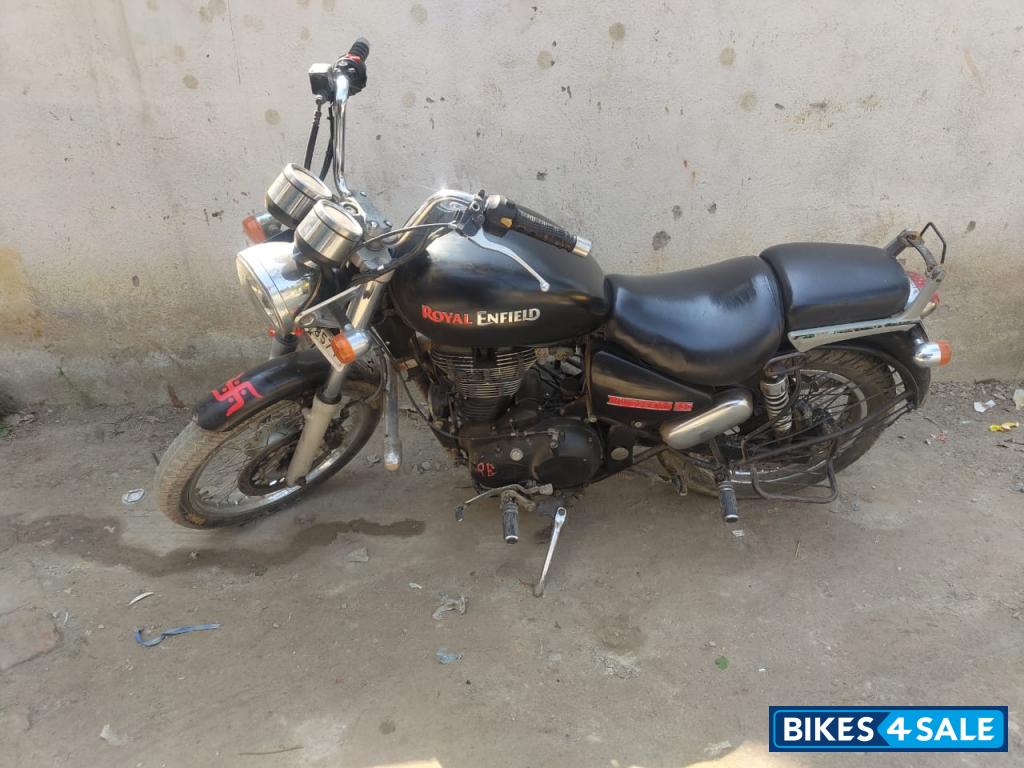 Matt Black Royal Enfield Thunderbird