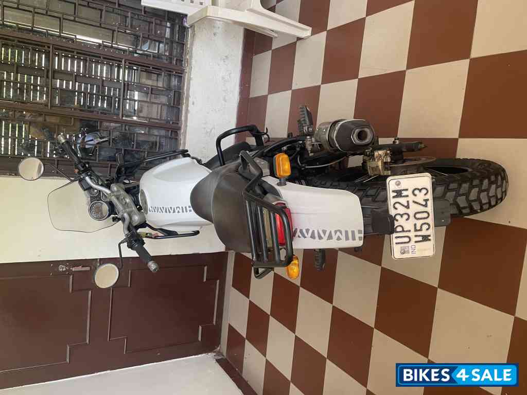 White Royal Enfield Himalayan