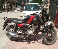 Bajaj V15