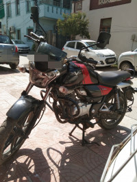 Bajaj V15