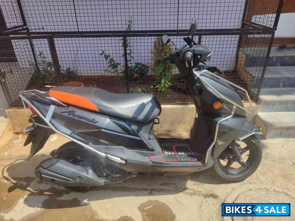 Suzuki Avenis 125 Ride Connect Edition