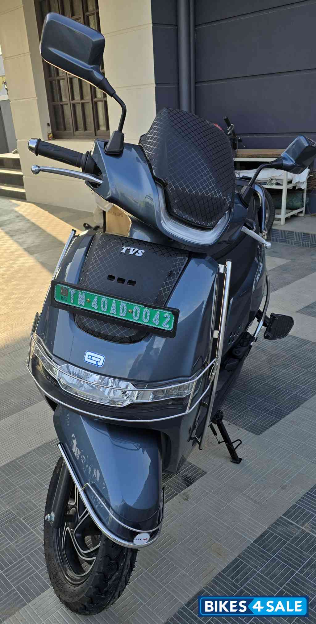 Grey TVS iQube S Grey TVS iQube S