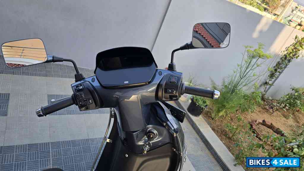 Grey TVS iQube S Grey TVS iQube S