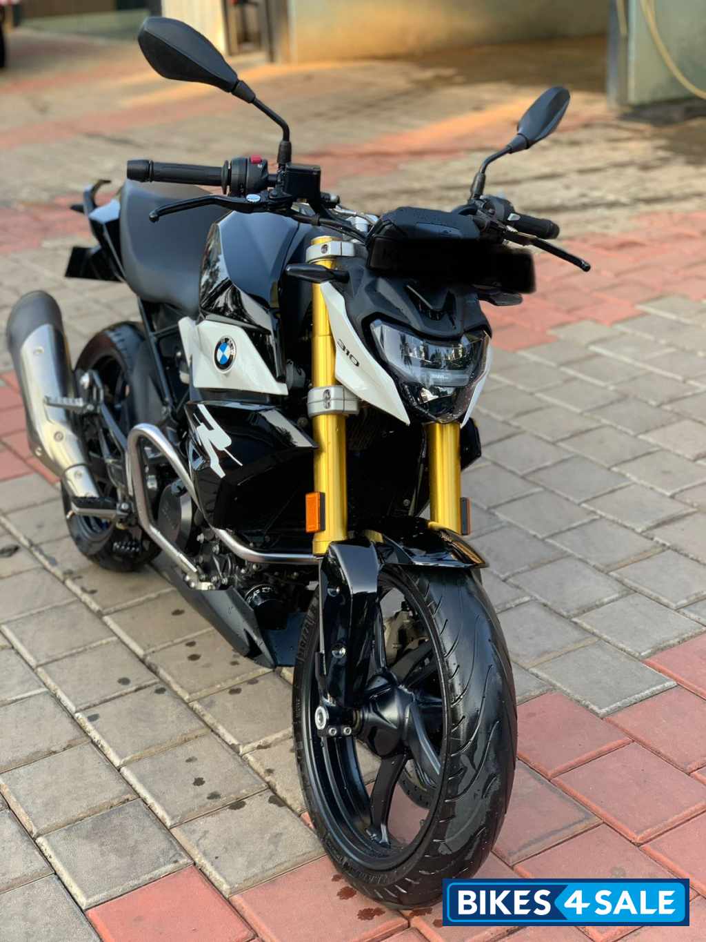 BMW G 310 R