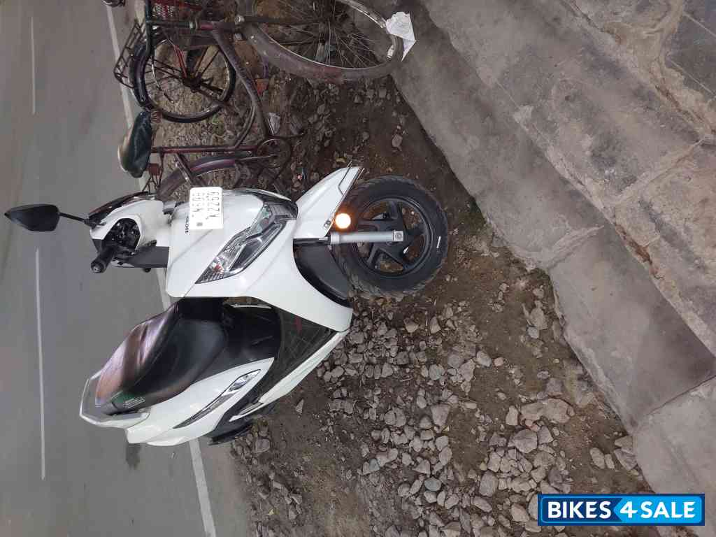 White Honda 2023 Activa 125 Disc