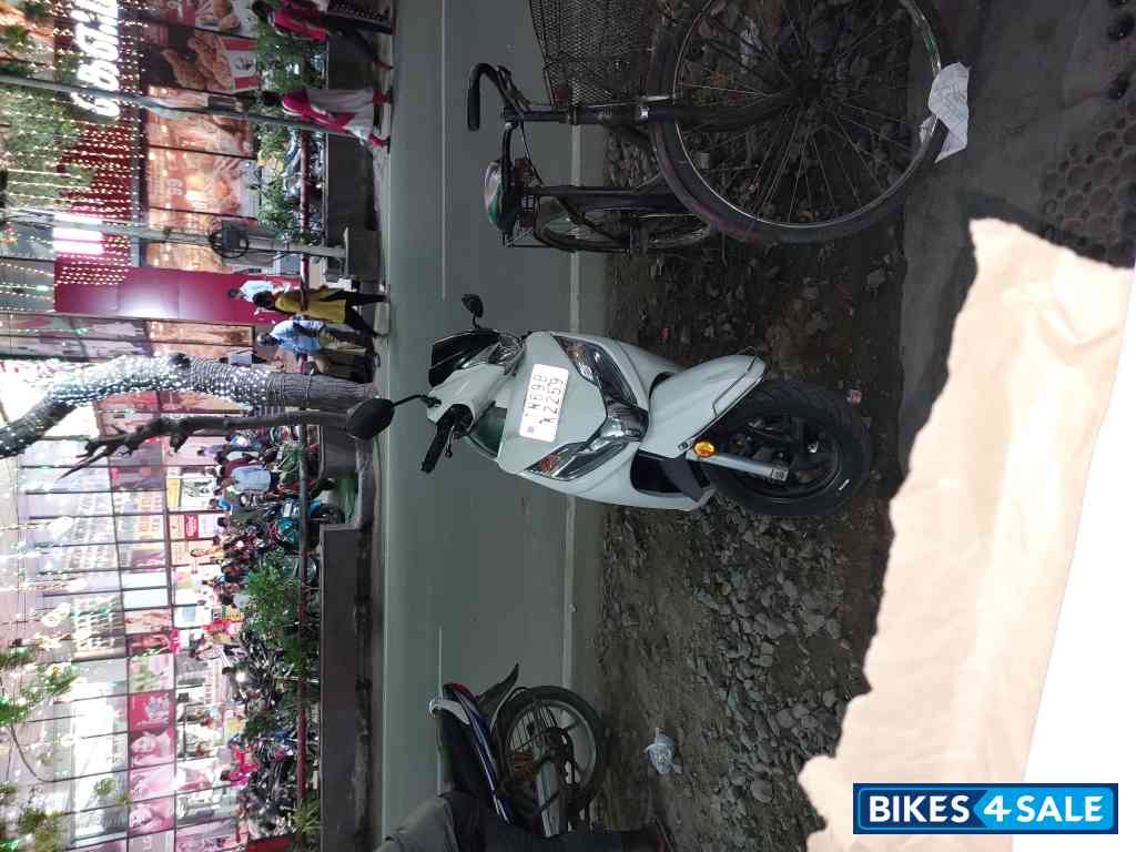 White Honda 2023 Activa 125 Disc