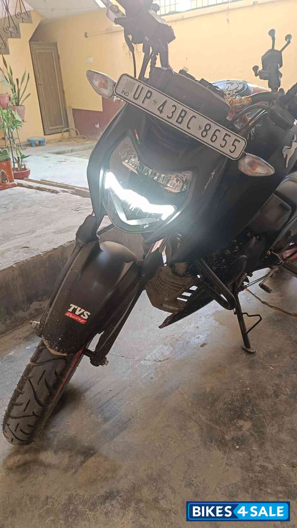 TVS Apache RTR 160 4V Special Edition