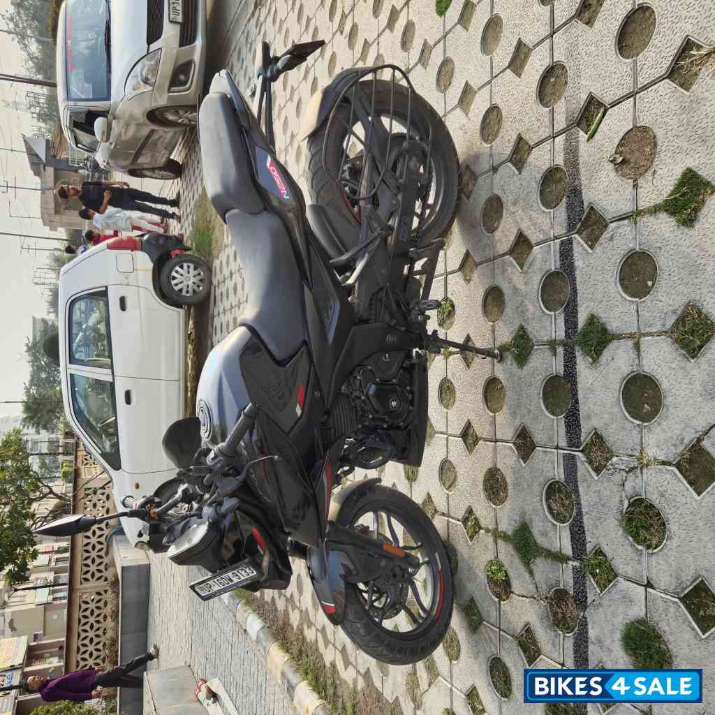 Brooklyn Black Bajaj Pulsar N250 Dual Channel ABS
